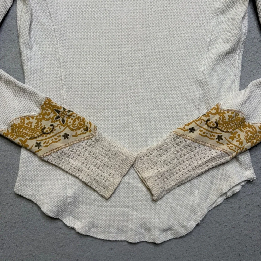 We The Free Thermal Top Womens L Ivory Paisley Cuff Waffle Knit Scoop Neck